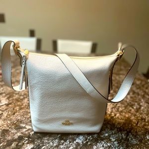 COACH CROSSBODY IN EXCELLENT CONDITION VERY CLEAN